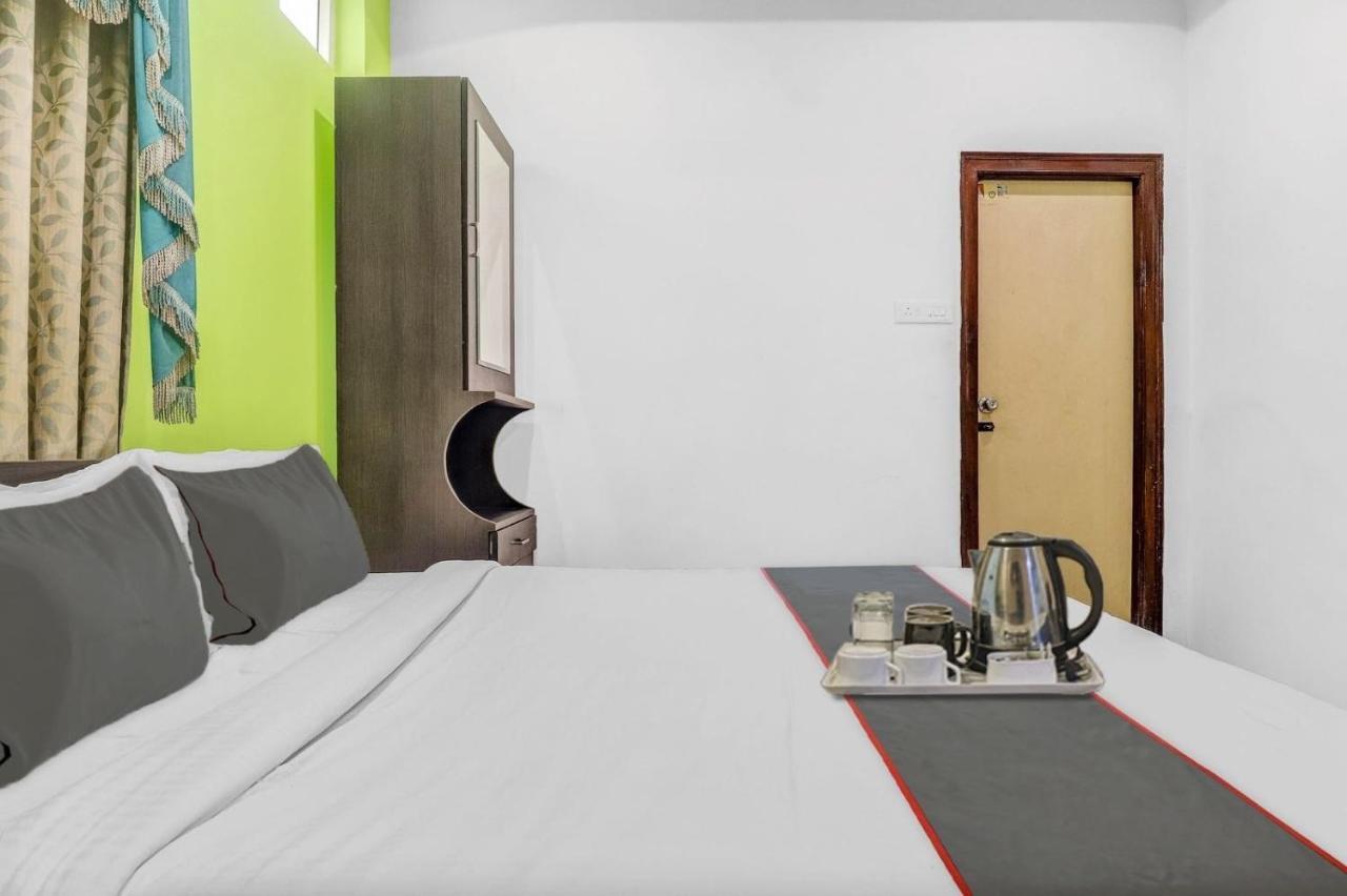 Collection O Gravity Hotel Hyderabad Exterior photo